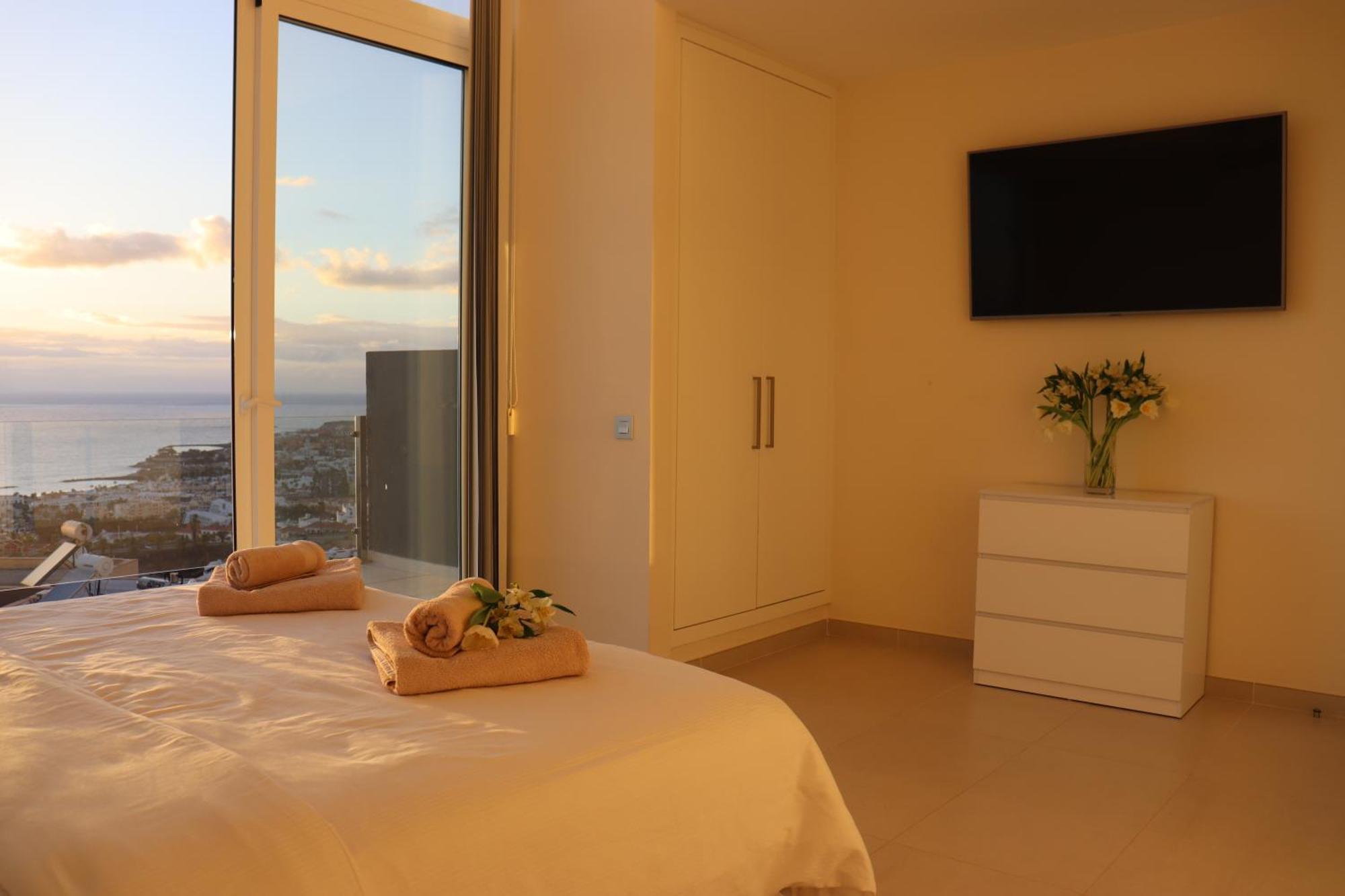 Azure Sky Villa - Panoramic Ocean View, Luxury, San Eugenio Costa Adeje  Kültér fotó