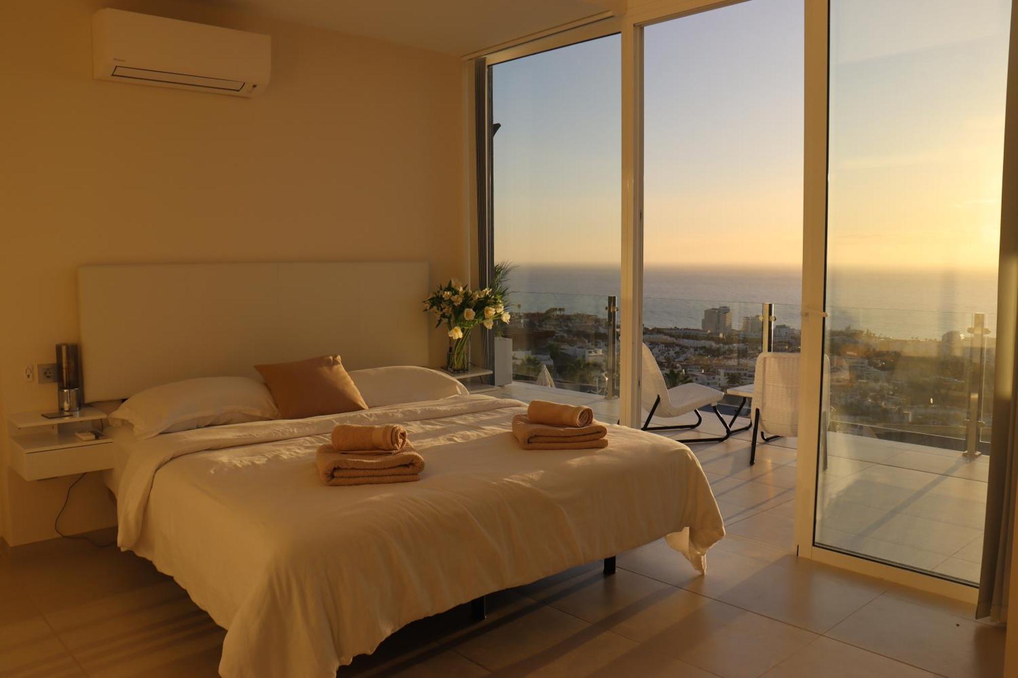 Azure Sky Villa - Panoramic Ocean View, Luxury, San Eugenio Costa Adeje  Kültér fotó