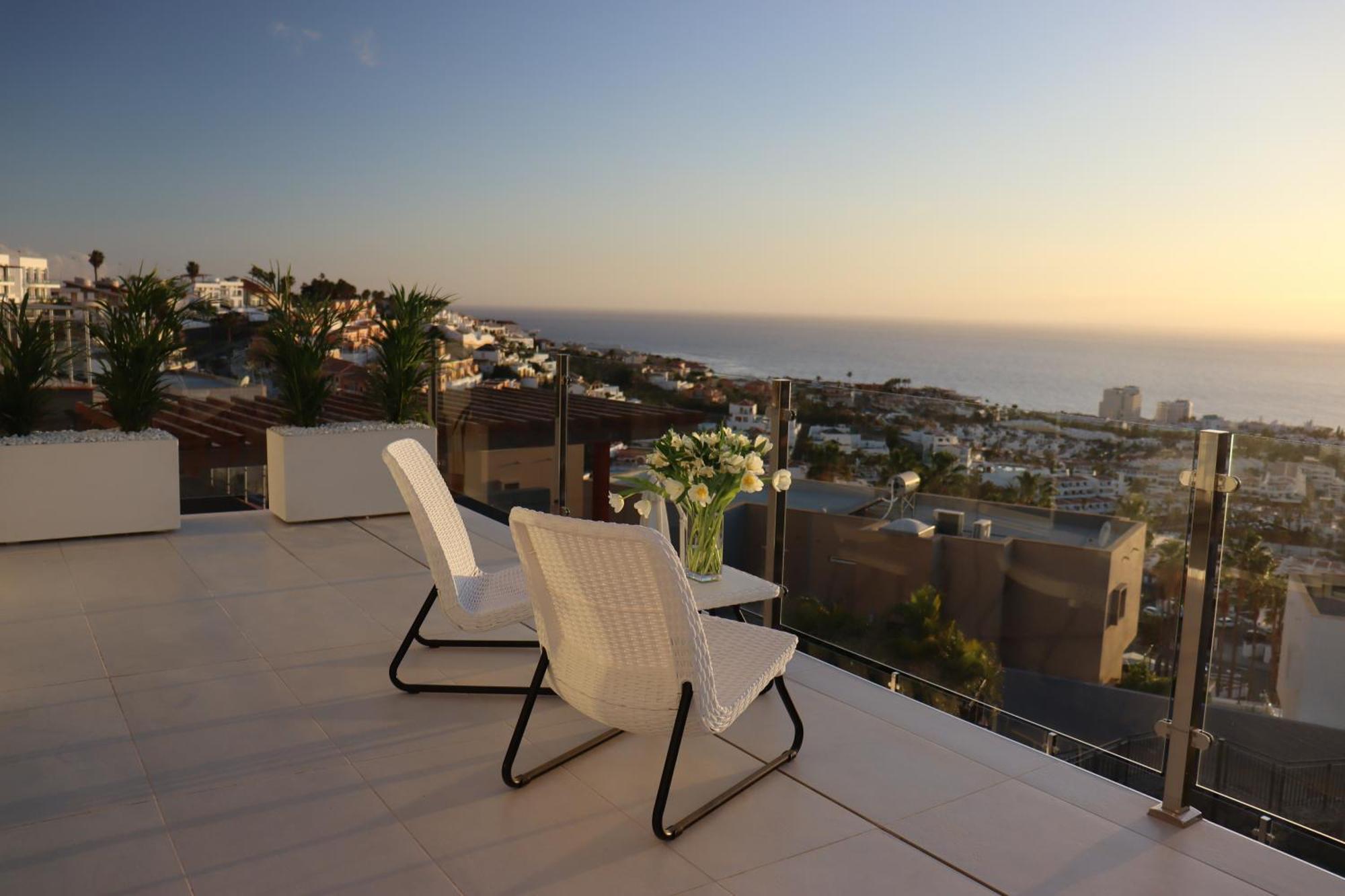 Azure Sky Villa - Panoramic Ocean View, Luxury, San Eugenio Costa Adeje  Kültér fotó