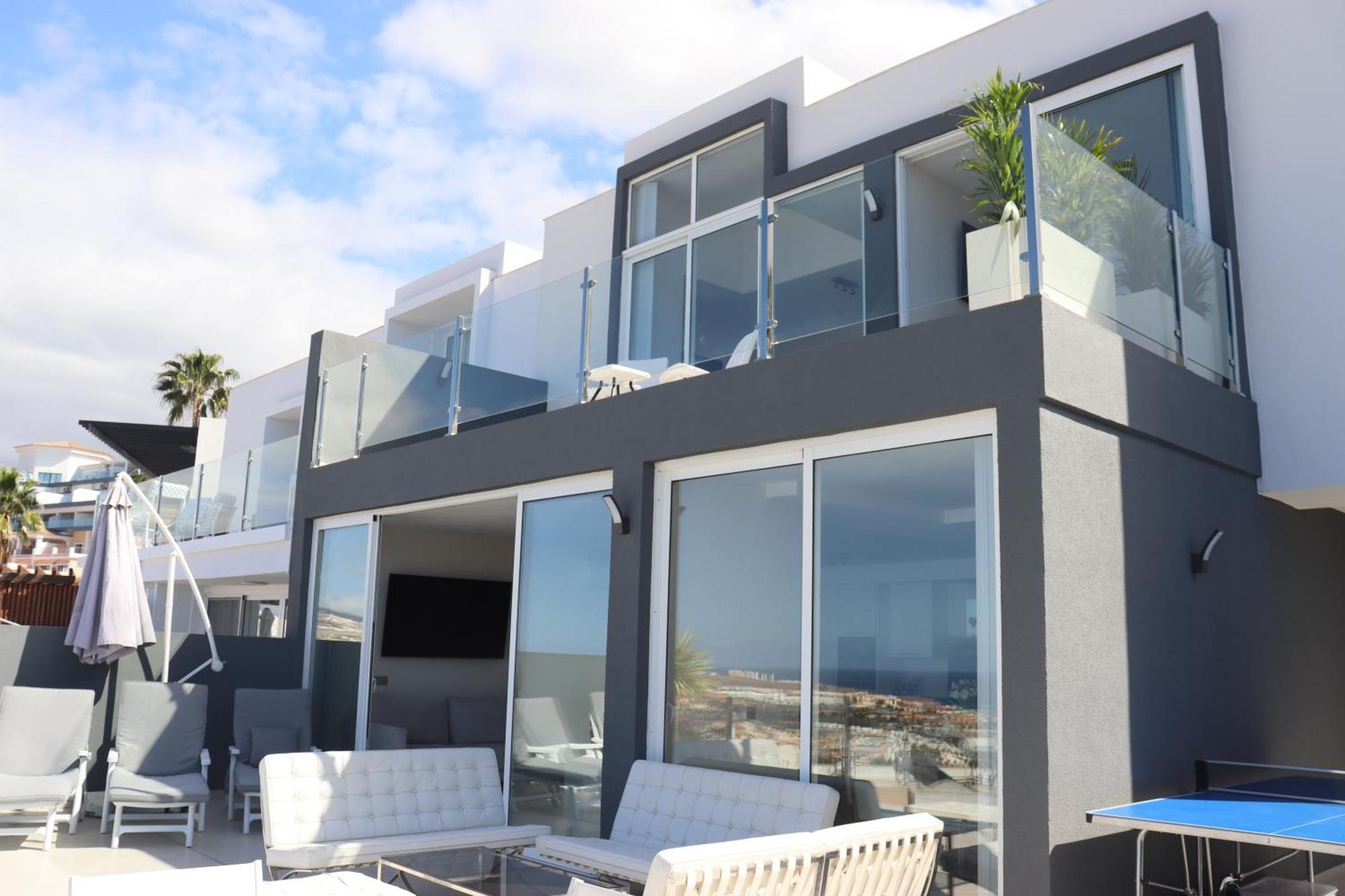 Azure Sky Villa - Panoramic Ocean View, Luxury, San Eugenio Costa Adeje  Kültér fotó